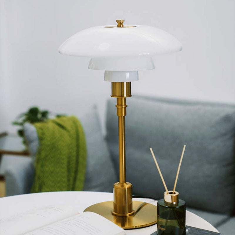 Lampe de table de designer danois